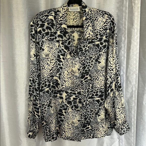 Vintage Tops - Vintage 100% Silk Leopard Print Button Down Shirt